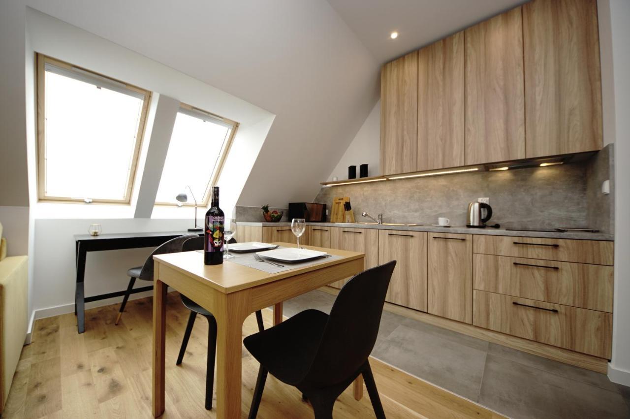 Bh Properties, Apartamenty Teatr Wybrzeze Srodmiescie Danzig Exterior foto