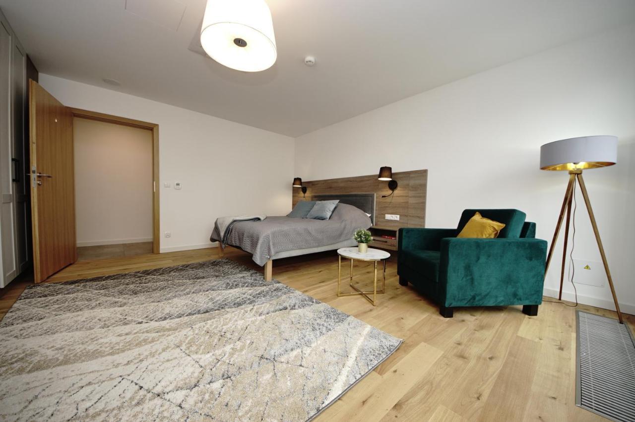 Bh Properties, Apartamenty Teatr Wybrzeze Srodmiescie Danzig Exterior foto