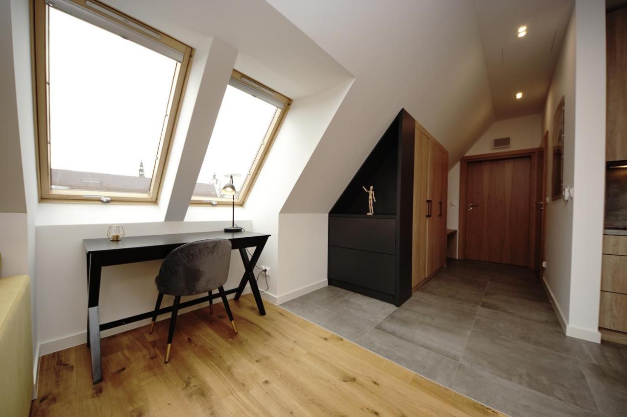 Bh Properties, Apartamenty Teatr Wybrzeze Srodmiescie Danzig Exterior foto